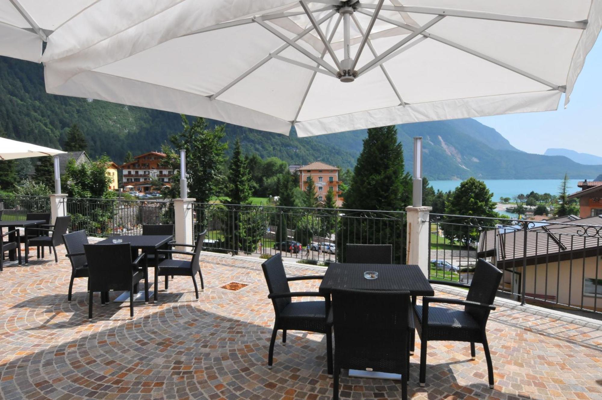 Alpenresort Belvedere Molveno Esterno foto